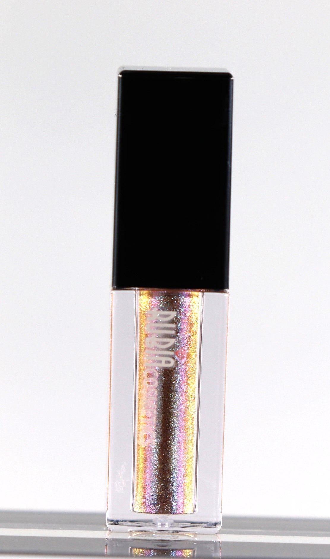 eyes shimmer