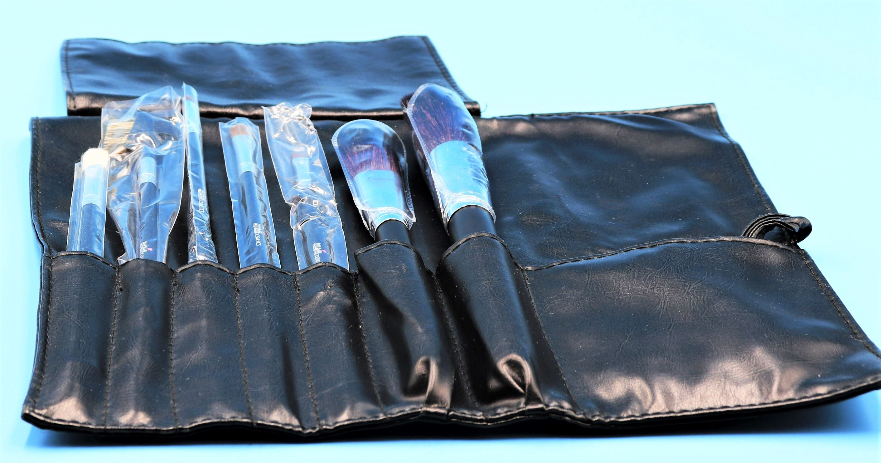 EYEBRUSH SET